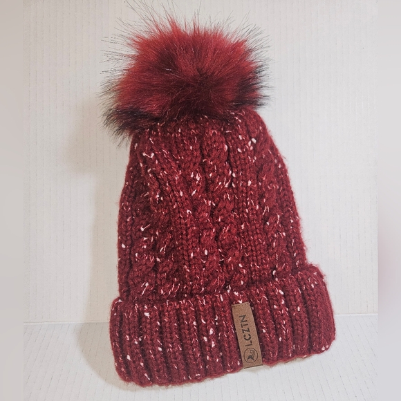 💌 LCZTN Pom Pom Hat Slouchy Cable Knit Tobogan Ski Hat Burgundy - Picture 4 of 10
